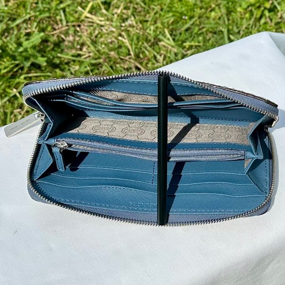 MICHAEL Michael Kors Jet Set Blue & Black Python Snake Large Zip Around Wallet - Picture 5 of 12